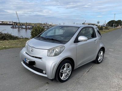 Toyota iQ