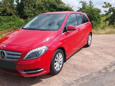 Mercedes B200