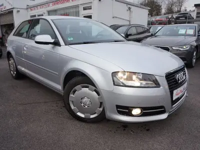 Gebraucht Audi A3 Attraction 105 PS (77 kW) 2012 Silber Kleinwagen