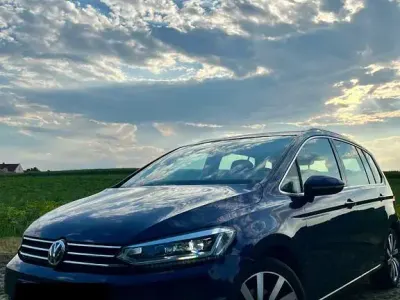 Gebraucht VW Touran Highline 150 PS (110 kW) 2016 Blau Van / Kleinbus