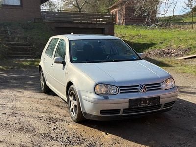Usata VW Golf IV 110 CV (80 kW) 1998 Argento Utilitaria