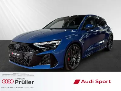 Gebraucht Audi RS3 Sportback Ambiente 400 PS (294 kW) 2025 Ascariblau metallic Kleinwagen