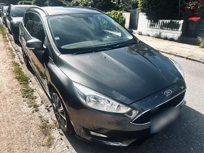 Gebraucht Ford Focus Trend 125 PS (91 kW) 2016 Grau Kombi