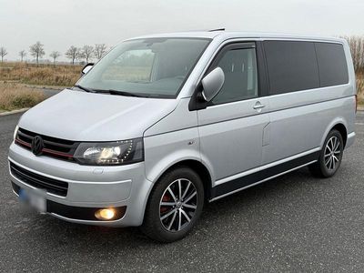 Używany VW Caravelle 180 KM (132 kW) 2011 Srebrny Van