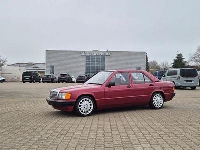 Gebraucht Mercedes 190 109 PS (80 kW) 1992 Rot Limousine