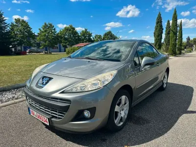 Gebraucht Peugeot 207 CC Premium 120 PS (88 kW) 2011 Grau Cabrio