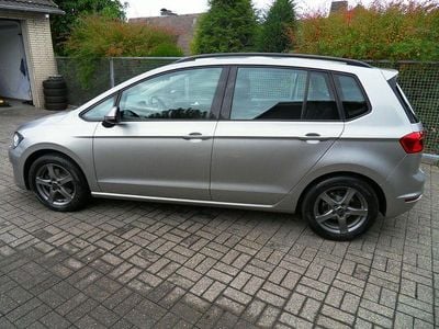 Tungsten silver Gebraucht 2014 VW Golf Sportsvan Trendline Van / Kleinbus | 9.980 € (Fairer Preis)