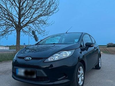 Gebraucht Ford Fiesta Trend 60 PS (44 kW) 2010 Schwarz Kleinwagen