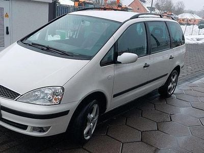 Begagnad Ford Galaxy 116 HK (85 kW) 2005 Vit Minibuss