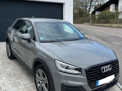 gebraucht Audi Q2 1.6 TDI - Quantumgrau