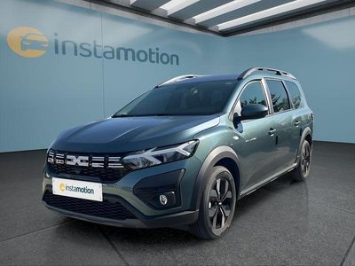 Neu Dacia Jogger 101 PS (74 kW) 2025 Grün Van / Kleinbus