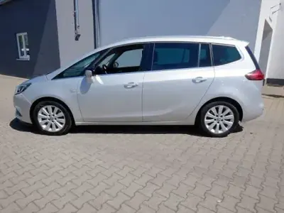 Second-hand Opel Zafira Innovation 170 CP (125 kW) 2017 Argintiu Monovolum