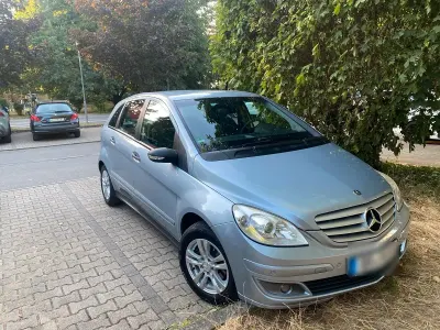 Gebraucht Mercedes B150 70 PS (51 kW) 2006 Blau Van / Kleinbus