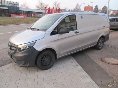 Silber Gebraucht 2017 Mercedes Vito Van | 7.950 € (Fairer Preis)