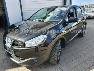 Używany Nissan Qashqai 131 KM (96 kW) 2012 Czarny SUV
