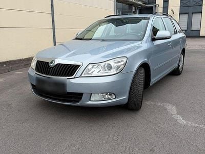 Gebraucht Skoda Octavia 105 PS (77 kW) 2009 Blau Kombi