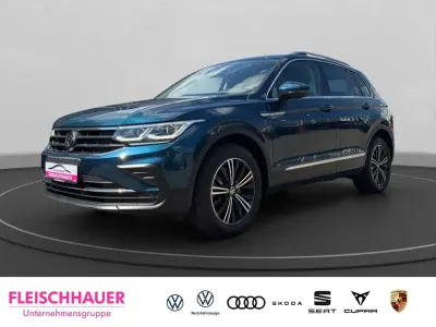 Gebraucht VW Tiguan Business 190 PS (139 kW) 2023 Nightshade blue metallic SUV