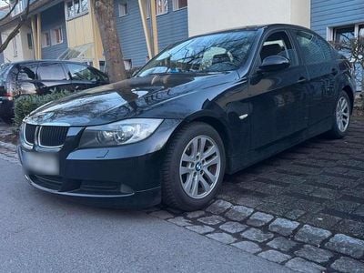 Gebraucht BMW 318 143 PS (105 kW) 2008 Schwarz Limousine
