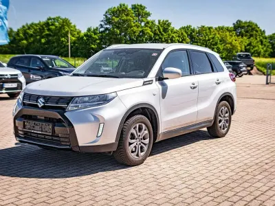Gebraucht Suzuki Vitara Comfort 110 PS (80 kW) 2025 Silky silver metallic SUV
