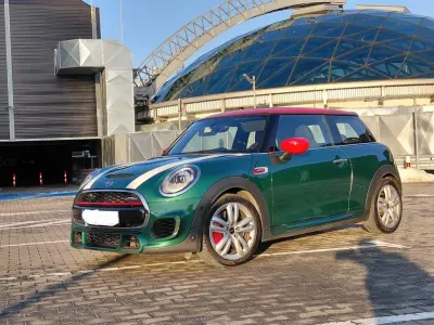 Gebraucht Mini John Cooper Works 231 PS (169 kW) 2020 Grün Kleinwagen