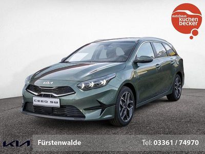 Neu Kia Ceed Sportswagon Spirit 140 PS (102 kW) 2025 Experience green Kombi