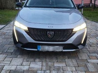 Gebraucht Peugeot 308 Allure 131 PS (96 kW) 2023 Grau Kombi