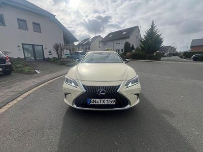 Gebraucht Lexus ES300 Business Edition 178 PS (130 kW) 2022 Schwarz Limousine