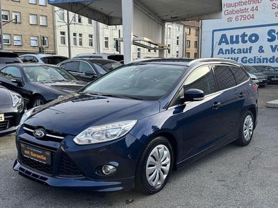 Usata Ford Focus Titanium 182 CV (133 kW) 2012 Blu Station wagon