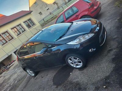 Schwarz Gebraucht 2012 Ford Fiesta Titanium Limousine | 4.500 € (Fairer Preis)