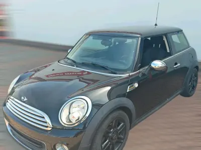 Gebraucht Mini Cooper 111 PS (81 kW) 2013 Schwarz Kleinwagen