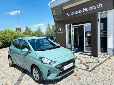Neu Hyundai i10 Select 63 PS (46 kW) 2025 Grün Kleinwagen