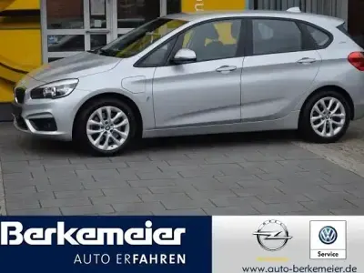 Gebraucht BMW 225 Active Tourer Advantage 136 PS (100 kW) 2018 Silber Van / Kleinbus