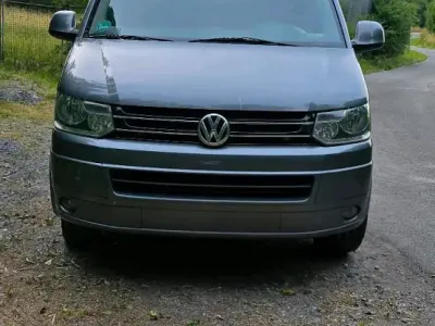 Gebraucht VW Caravelle Comfortline 140 PS (102 kW) 2011 Andere farben Van