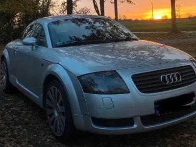 Używany Audi TT 180 KM (132 kW) 1998 Srebrny Coupe