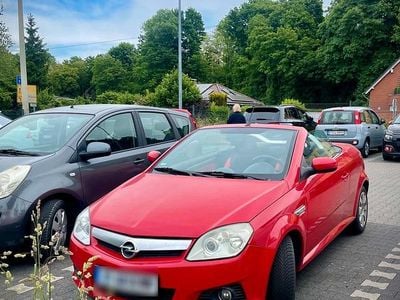 Second-hand Opel Tigra 90 CP (66 kW) 2004 Roșu Cabrio