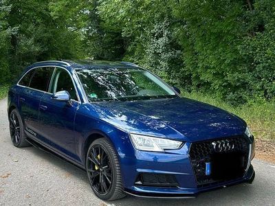 Gebraucht Audi A4 Ambiente 310 PS (228 kW) 2018 Blau Kombi