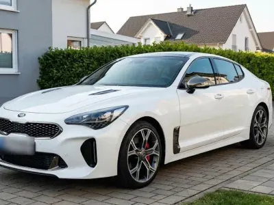 Gebraucht Kia Stinger GT 370 PS (272 kW) 2017 Weiß Kleinwagen