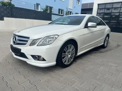 Gebraucht Mercedes E250 204 PS (150 kW) 2010 Schwarz Coupé