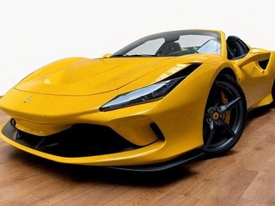 Usata Ferrari F8 721 CV (530 kW) 2022 Giallo Cabrio
