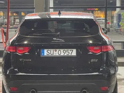 Gebraucht Jaguar F-Pace Chequered Flag 241 PS (177 kW) 2020 Schwarz SUV