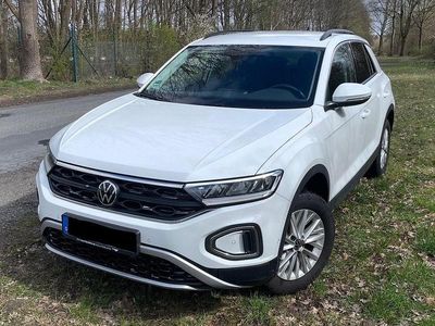 Gebraucht VW T-Roc Life 110 PS (80 kW) 2023 Weiß SUV