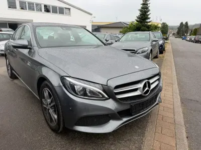 Gebraucht Mercedes C200 184 PS (135 kW) 2017 Selenitgrau Limousine