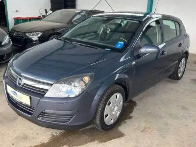 Gebraucht Opel Astra Edition 105 PS (77 kW) 2006 Blau Limousine