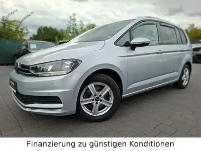 Gebraucht VW Touran Active 122 PS (89 kW) 2021 Silber Van / Kleinbus