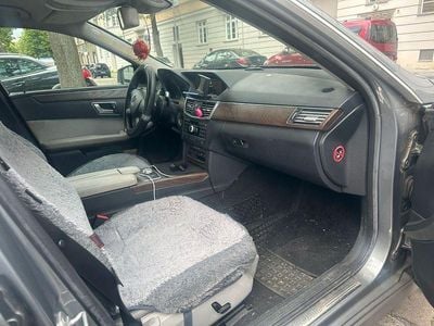 Mercedes E200