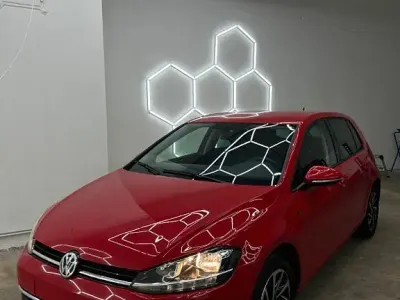 Gebraucht VW Golf VII Join 110 PS (80 kW) 2019 Rot Limousine