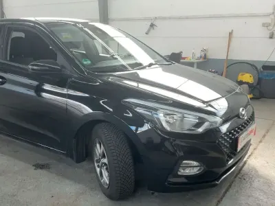 Brugt Hyundai i20 Advantage 101 HK (74 kW) 2020 Sort Hatchback
