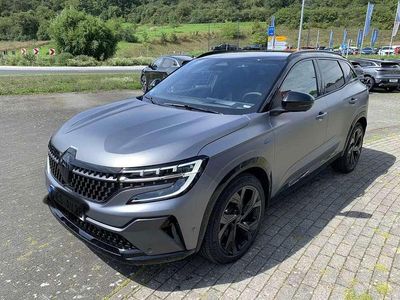 Begagnad Renault Austral Iconic 200 HK (147 kW) 2023 Grå SUV