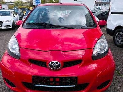 Usata Toyota Aygo Basis 68 CV (50 kW) 2010 Rosso Utilitaria