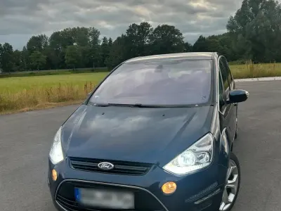 Gebraucht Ford S-MAX Titanium 163 PS (119 kW) 2010 Blau Van / Kleinbus
